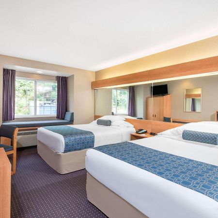 Microtel Inn & Suites By Wyndham Hazelton/Bruceton Mills Luaran gambar