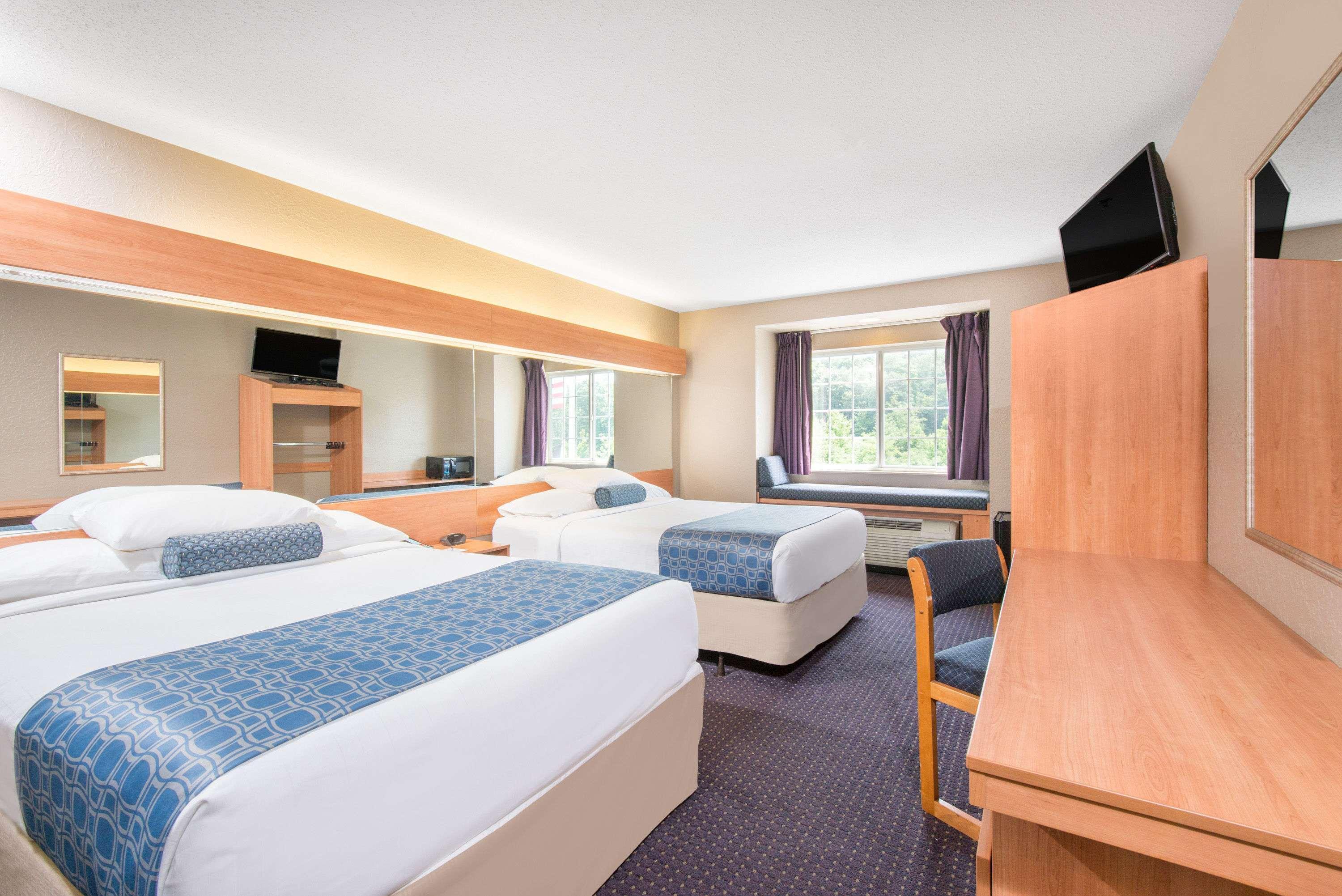 Microtel Inn & Suites By Wyndham Hazelton/Bruceton Mills Luaran gambar