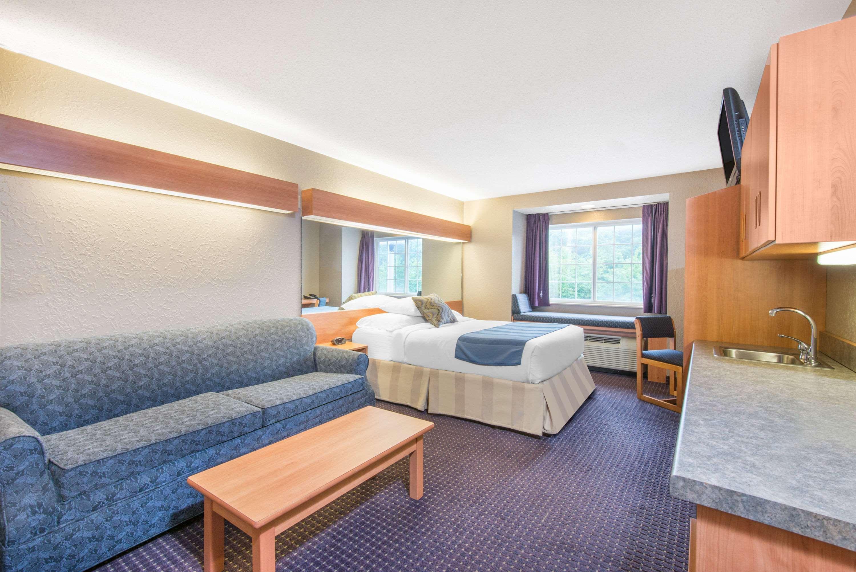 Microtel Inn & Suites By Wyndham Hazelton/Bruceton Mills Luaran gambar