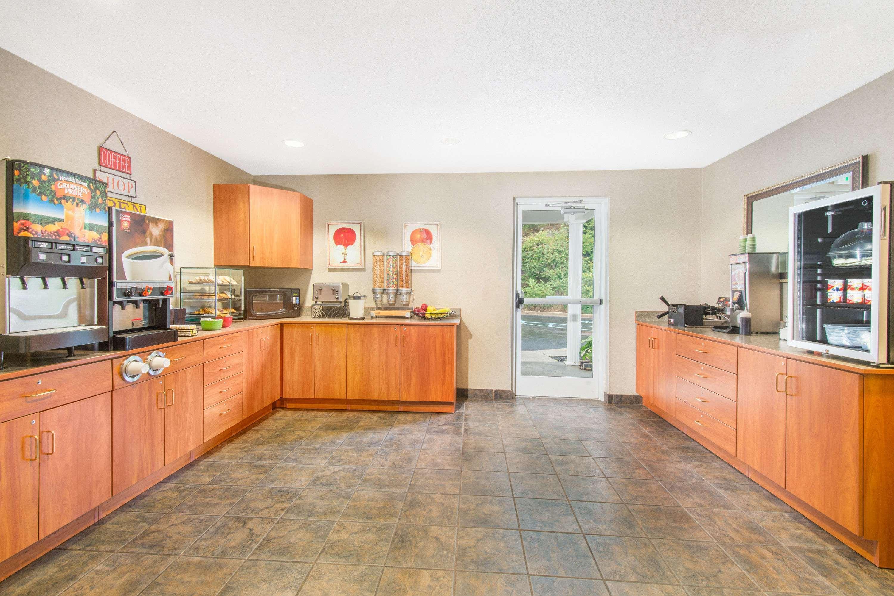 Microtel Inn & Suites By Wyndham Hazelton/Bruceton Mills Luaran gambar