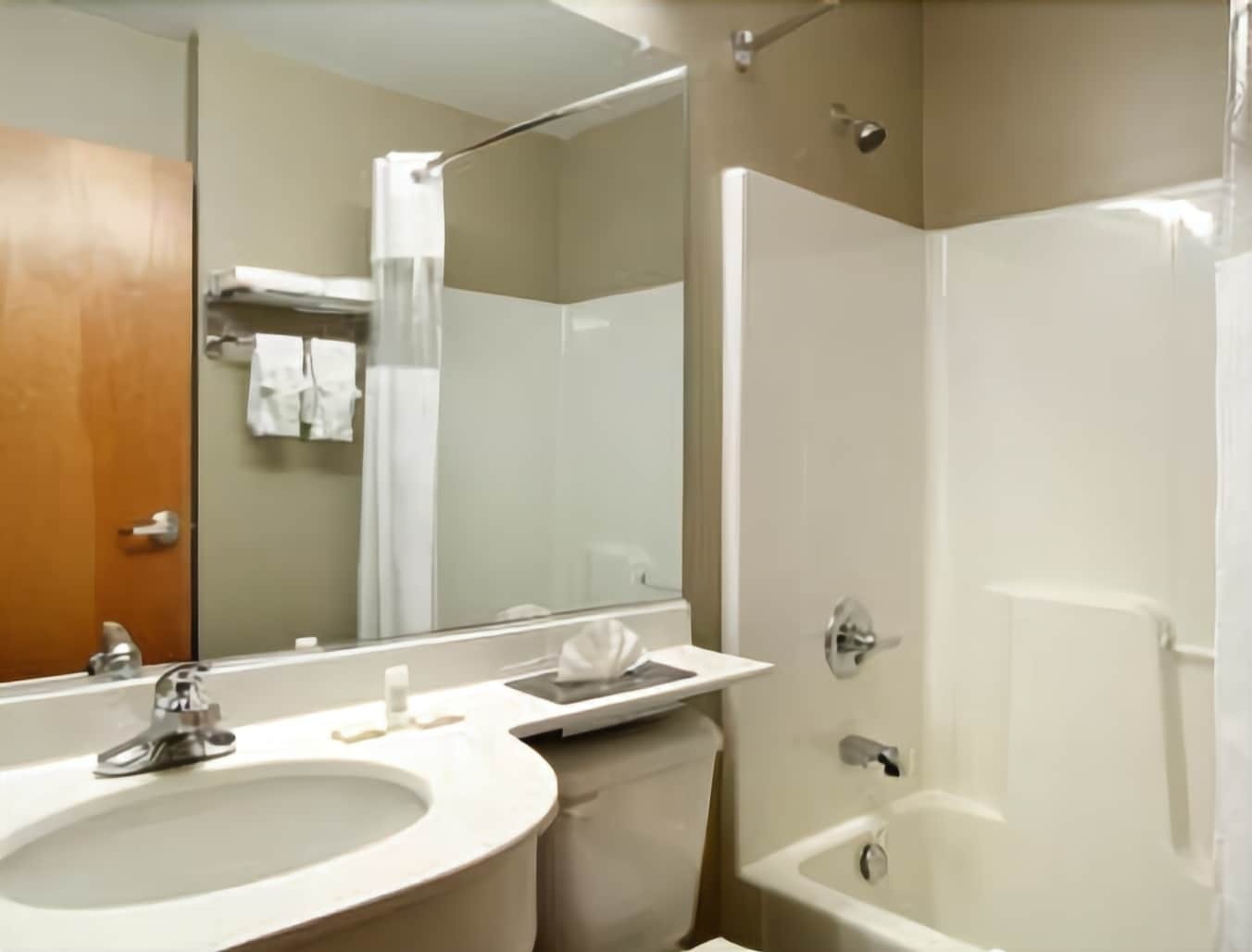Microtel Inn & Suites By Wyndham Hazelton/Bruceton Mills Bilik gambar